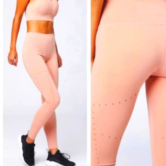 Varley Leggings laser cut Size Medium Dusty Rose - Picture 1 of 9